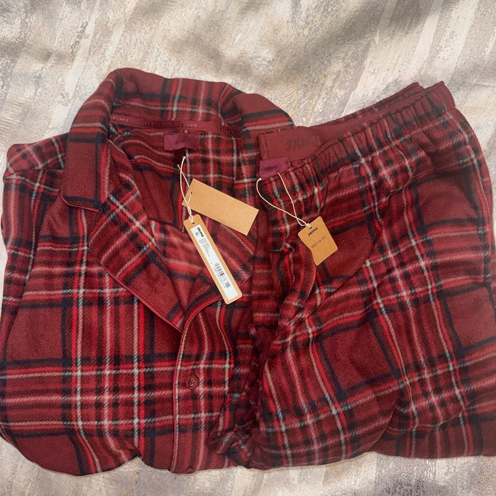 SKIMS Merlot Plaid Fleece Unisex -Size L pajama set-NWT